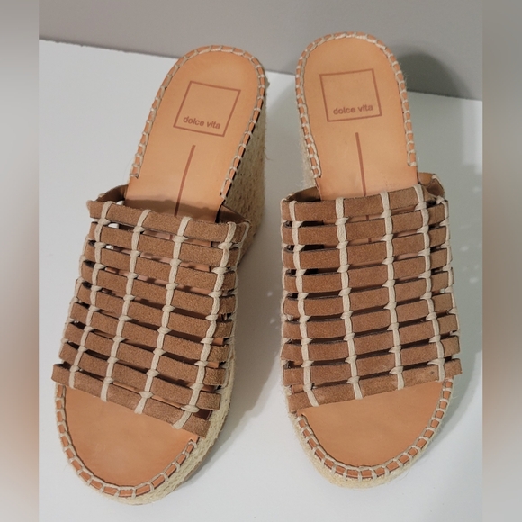 Dolce Vita Wedge Sandels - Picture 8 of 11